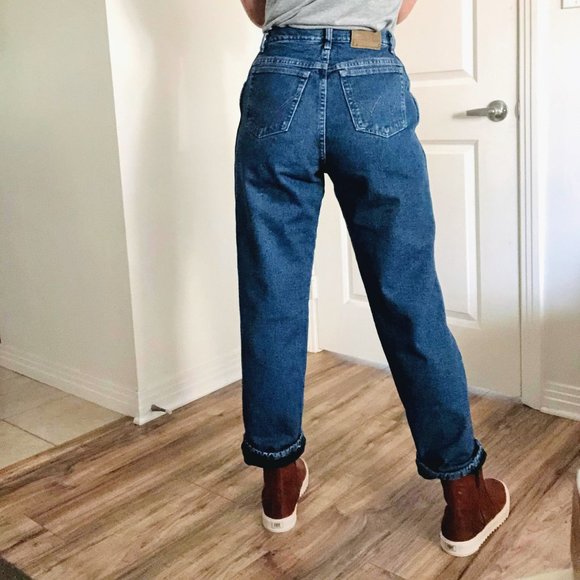 COPY - High-Waisted Fleece-Lined Wrangler Jeans - Picture 4 of 10